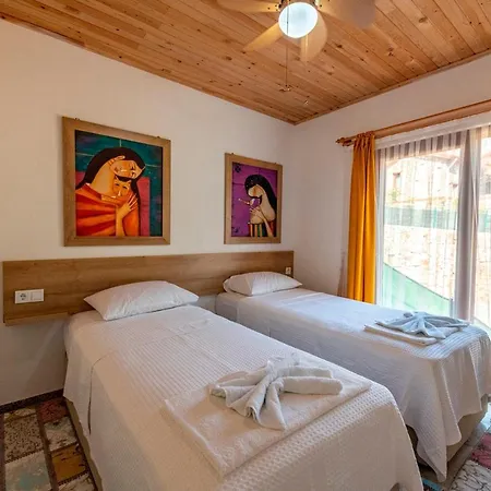 Vera Faralya Kirme Deniz Manzarali Korunakli Balayi Villasi * Fethiye
